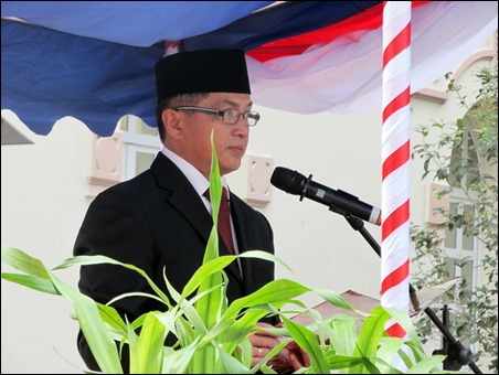 สถานทูตอินโดนีเซียประจำเวียดนามจัดพิธีเชิญธงชาติรำลึก67ปีวันชาติ